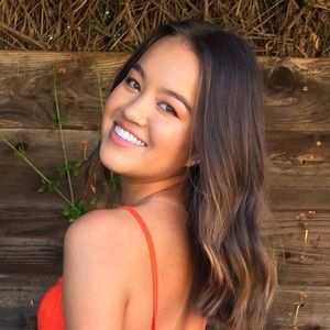 Meet your Posher, Lea